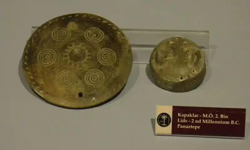 Solar disc lids (Kapaklar), 2nd Millennium BC, Panaztepe. Sun with six circles around it.